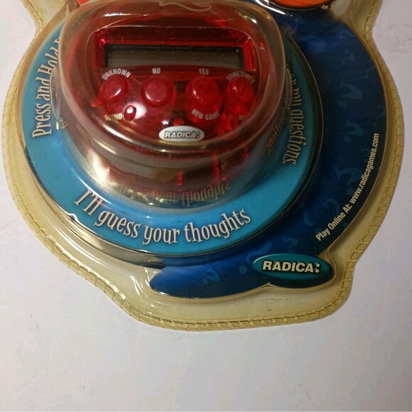 Radica 20Q 20 Questions Version Electronic Game Red Factory Sealed 2003 - Picture 5 of 16
